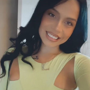 Meet your Posher, Estefania